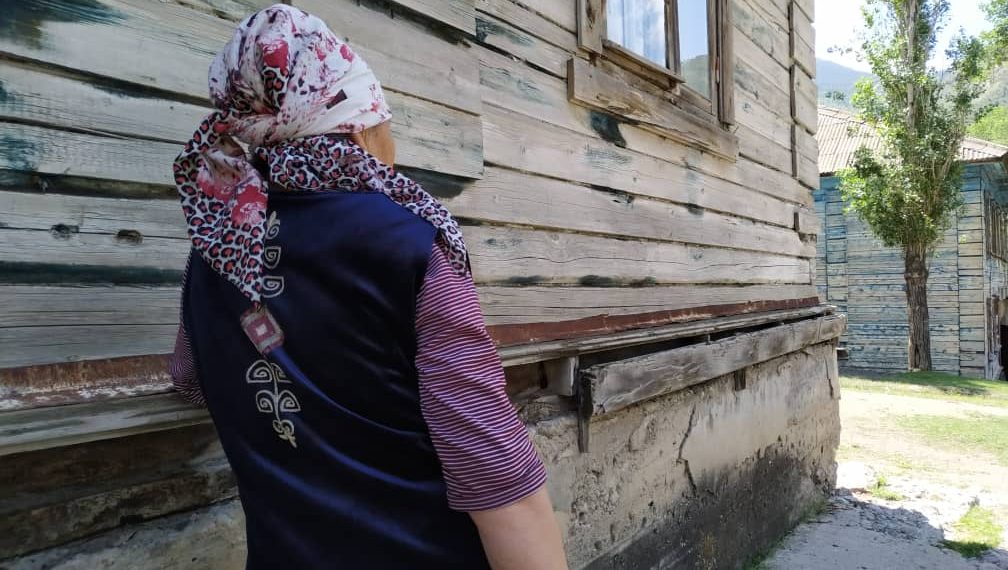 Кызымды күйөөсү менен жаныма алып калганыма өкүндүм