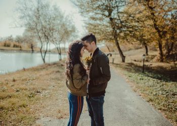 Биринчи сүйүүмдү эстесем эле ыйлагым келе берет. Психологдун кеңеши