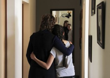 Эненин куулугу 15 жашар кызын үй-бүлөлүү эркектин торунан сактап калды