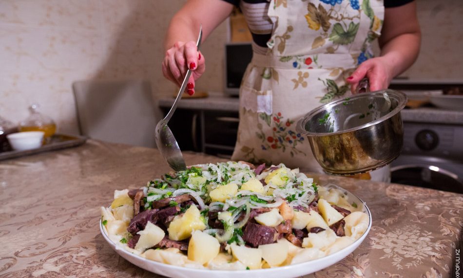 Аялыңардын бышырган тамагын мактабасаңар