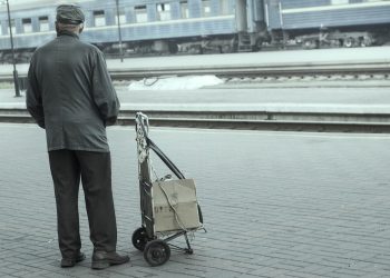 Апамды 10 баласы менен таштап кеткен атам бутубузга турганда кайтып келди