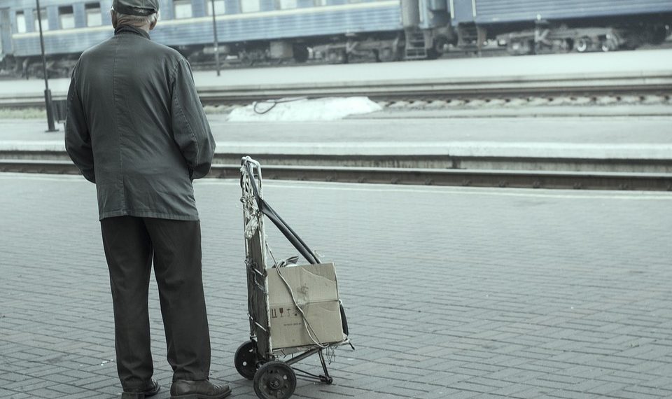 Апамды 10 баласы менен таштап кеткен атам бутубузга турганда кайтып келди