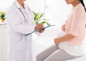 ФАПтагы эже балаң өлүк төрөлөт деп коркута берет. Гинеколог жооп берет