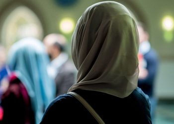 Хиджаб салынып