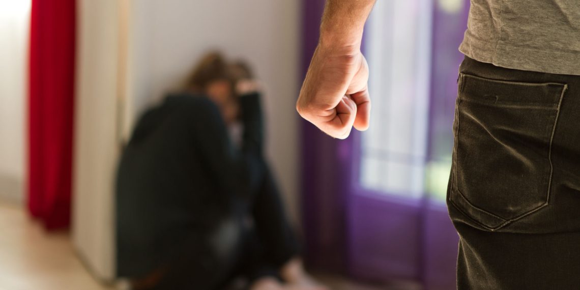 Сиңдимди төрөбөйсүң деп кордошкон