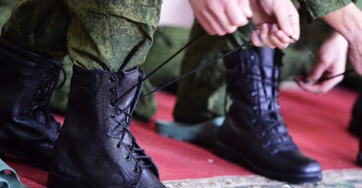 Жумуш учурунда бутун сындырып алган күйөөмдү ишинен айдап жатышат