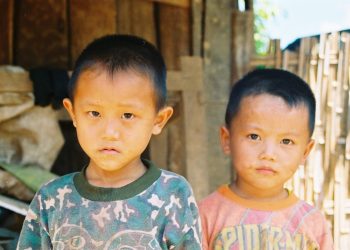 Мен Москвада жүргөндө күйөөм балдары алып кете албайбы? Адвокаттын жообу