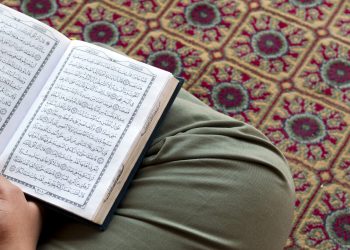 Куран окуганда бизге сообу тиеби же кайтыш болгон адамгабы?