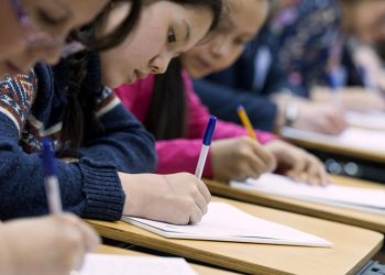 Атасы каза болуп калган