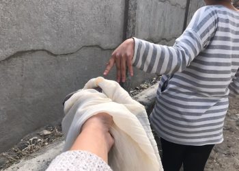 Үйлөнөйүн десем мага жаккан кыз жоолук салынууга макул болбой койду