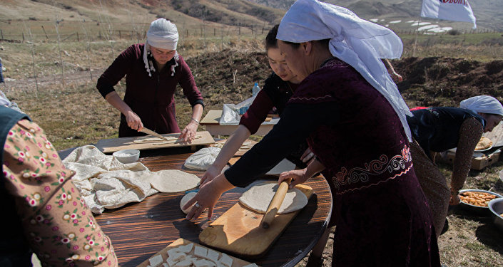 Конок тосуу колуңуздан келеби? Ананчы