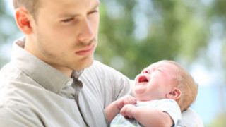 Жолдошум баланы эркелете албайт