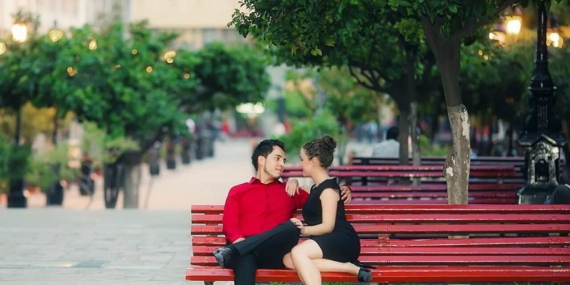 Жолдошум мурунку сүйлөшкөн кызы менен жолугушуп жүрүптүр. Эмне кылышым керек?