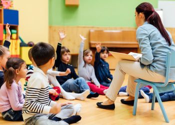 Балдар үйүндө тарбиячы болуу үчүн кайсы окуу жайга тапшыруу керек?