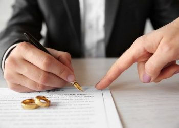 Баш кошоордон мурун нике келишимин түзсөк болобу? Адвокат жооп берет