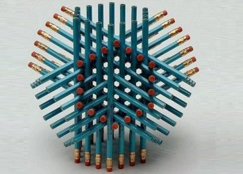 Бул сүрөттө канча карандаш бар экенин акылдуулар гана таба алат. Тесттен өтүңүз