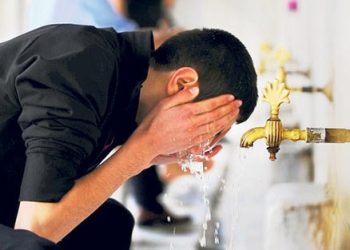 Ооз ачууда жана ооз бекитүүдө сөзсүз даарат алыш керекпи?