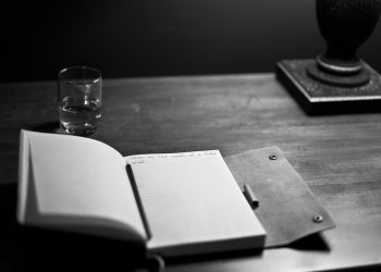 Сүйүү каттары: Жигиттер да ыйлайт