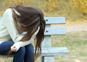 Апам мени “көрөйүн деген көзүм жок” деп урушат. Аны кантип кечирем?