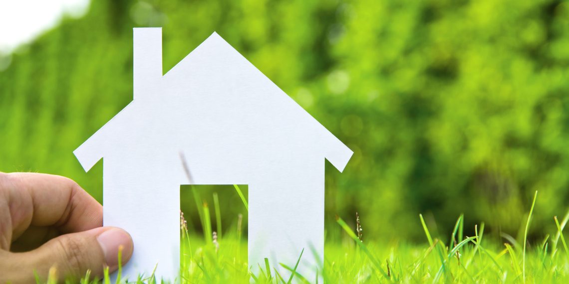 Жер тилкесин саткан адам каза болуп калыптыр. Үйдү кантип өзүмө өткөрүп алам?