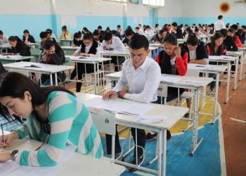 ЖРТдан бир кошумча сабак тандагам. Дагы бирөөнү кантип коштурсам болот?