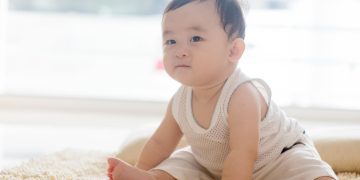 Төрт айлык баланы отургузса белине күч келбейби? Педиатр жооп берет