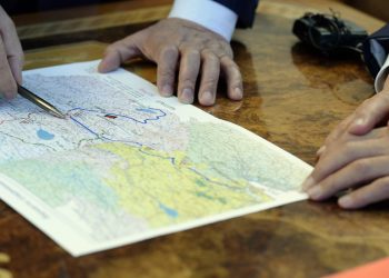 Атамдын документи жок жерин иниме же мага кантип жаздырсак болот?