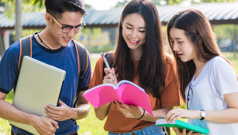 Журналист болуу үчүн кандай сапаттарга ээ болуу керек?