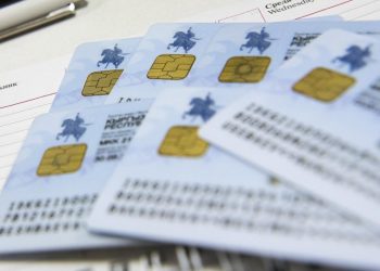 Сиңдим 19 жашта паспорт ала элек. Жашы өтүп кетти деп убара кылып жатышат