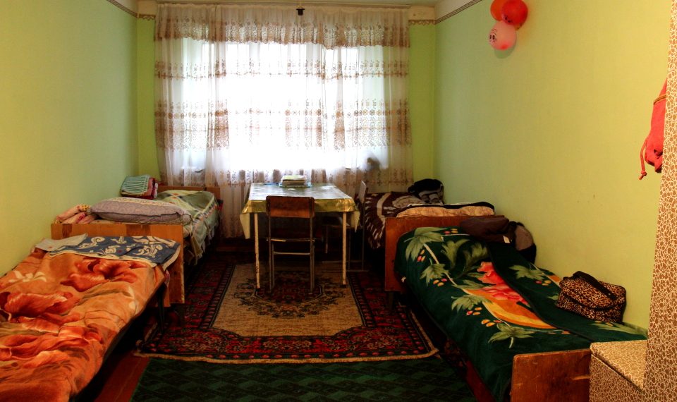 Кыргызстандагы студенттер жатаканасы. Баасы