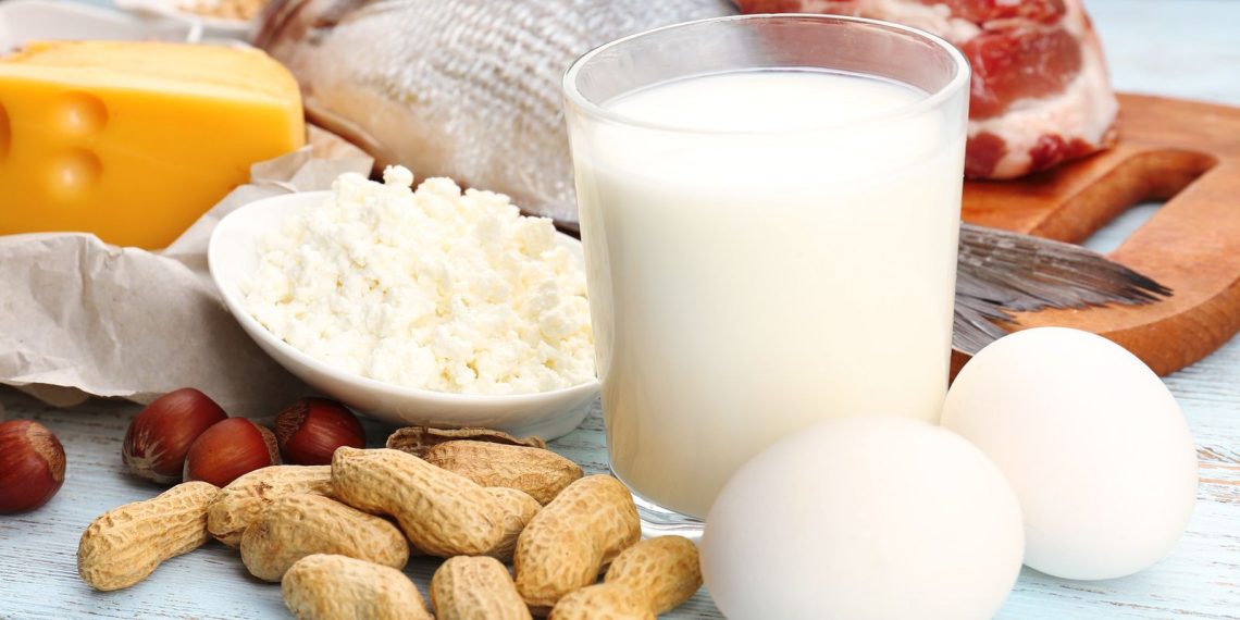 Арык адамдар семирүү үчүн кандай тамак жеши керек? Нутрициолог жооп берет