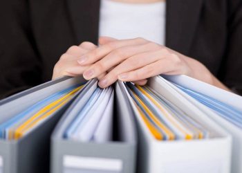 Университет контракты төлө анан документиңди беребиз деп жатат. Бул туурабы?