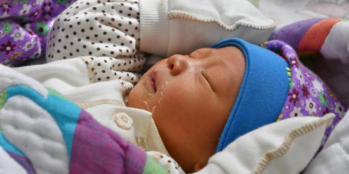 Бишкектен төрөлгөн балага Токтогулдан күбөлүк ала аламынбы?