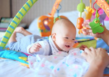 Балама ортопеддер ар башка диагноз коюп жатышат. Эмне кылыш керек?