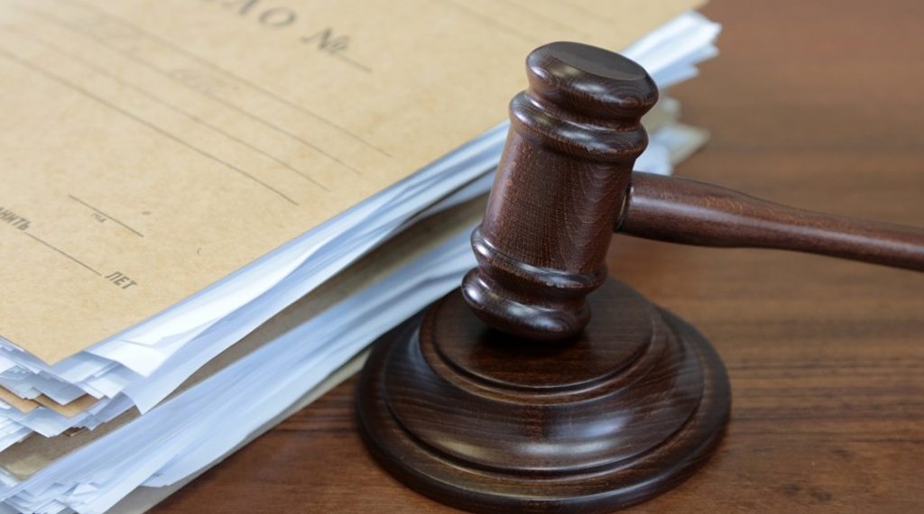 Досумду бир кыз зордуктады