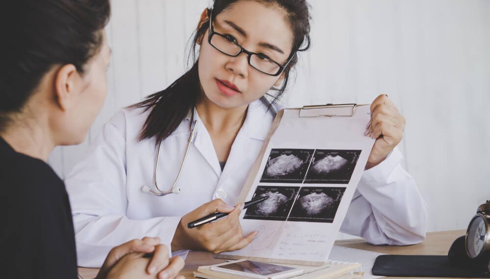 “Пузырный занос” деген диагноз менен төрөй аламынбы? Гинеколог жооп берет