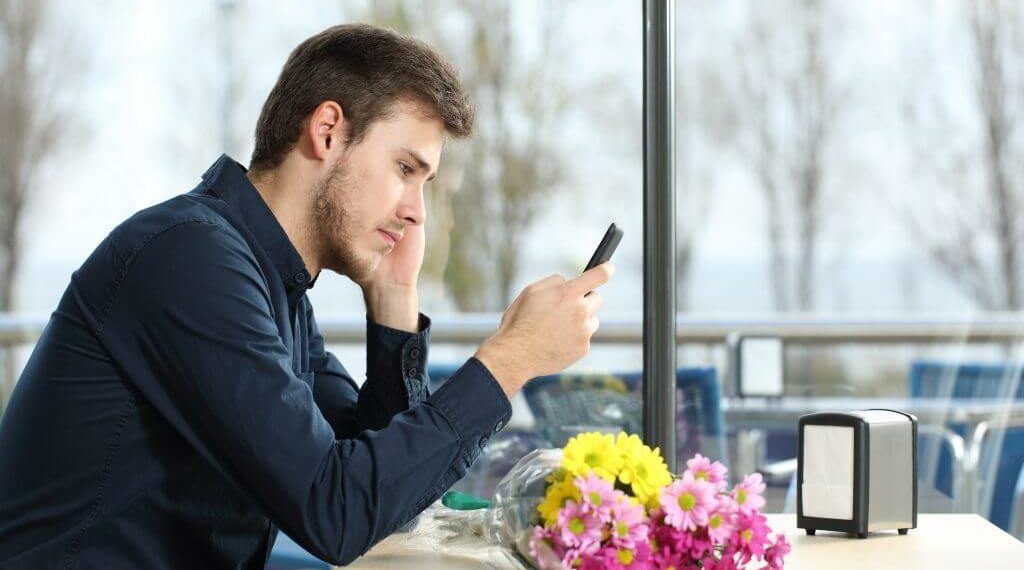 Сүйлөшкөн кызымдын менден башка жигити бар экен. Мен ага үйлөнөйүн деп жаткам