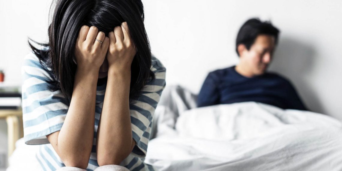 Күйөөм мурунку сүйгөнү менен сүйлөшүп жүрүптүр. Эмне кылышым керек?