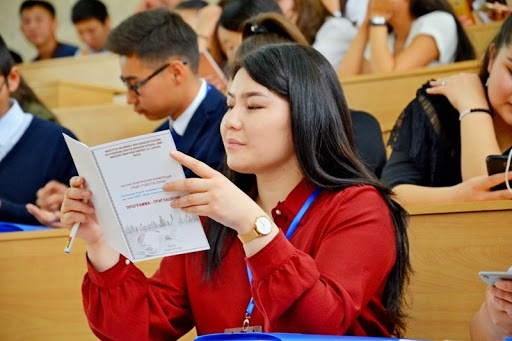 Дистанциондук окууга байланыштуу студенттердин контрагы азаябы?