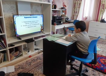 Балага үй тапшырмасын өз алдынча аткарууга үйрөтөбүз. Мугалимден кеңеш