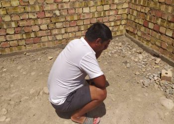 Күйөөм мени өлүп калган экен деп атама өкүрүп барыптыр