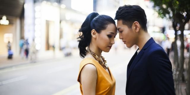 Досумдун сүйлөшкөн кызын жактырам