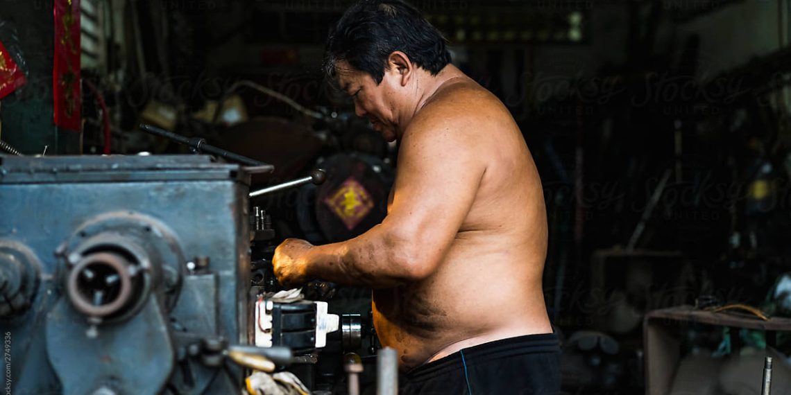 Демейде турсачан жүргөн атам келин алгандан кийин шым кийип калды