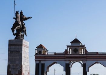 Эстеликтин жанында видеокамерага той тартуу үчүн кызмат акы төлөш керекпи?