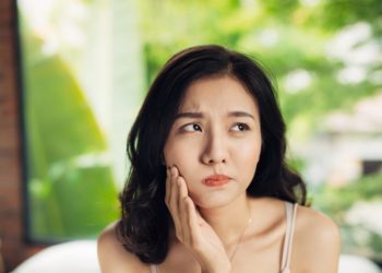 Тишимди дарылап жатып ийнесин ичине калтырып коюптур. Эми эмне кылыш керек?