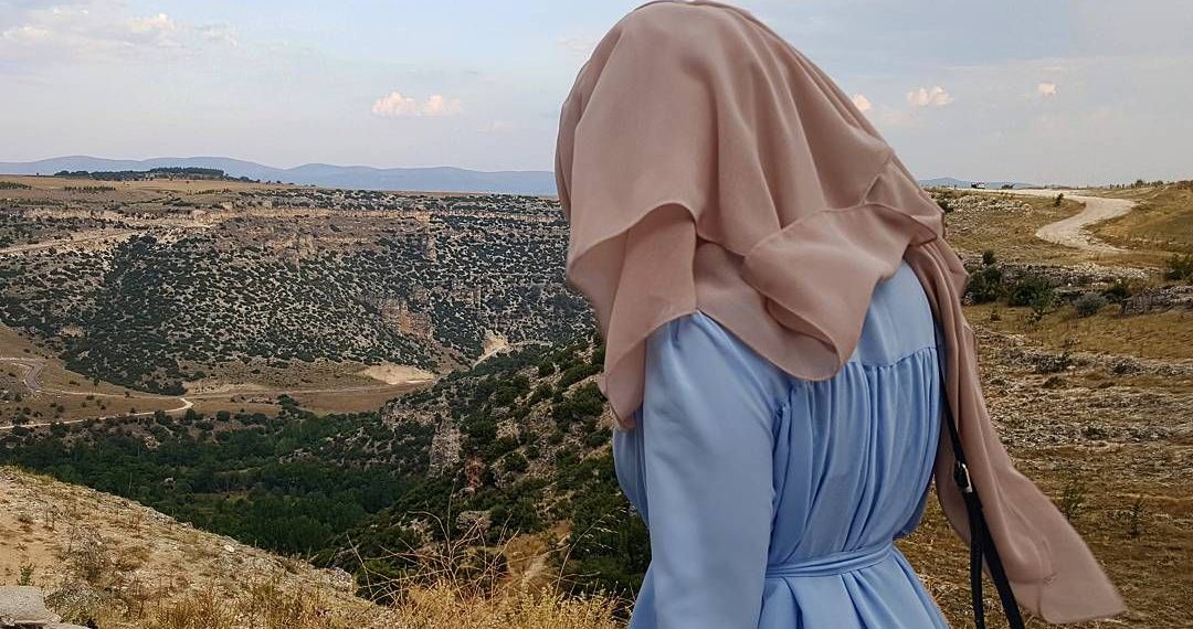 Мектеп директору мугалимдерге жоолук салынууга тыюу сала алабы?