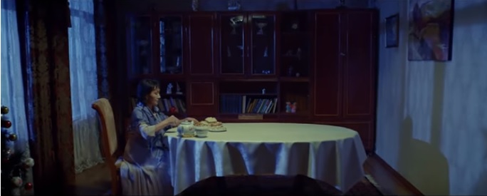 Телефон чалуу жылуу кучакты алмаштыра албайт! Келе жаткан жаңы жылыңыздар менен!