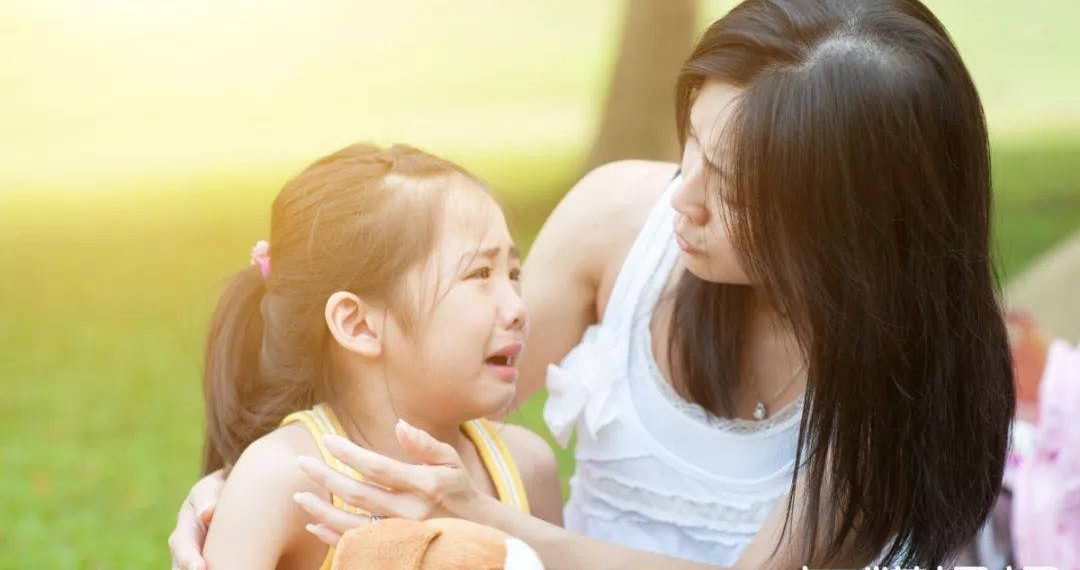 Кызым тенетек кылса сабап салам