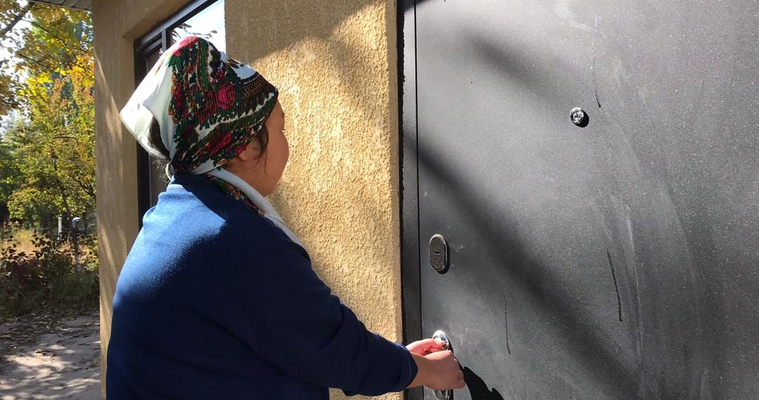 Келин алып келсем ата-энем үйдү сыртынан кулптап кетип калыптыр