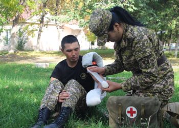 Аскерде медайым болуп иштөө үчүн чет өлкөдөн окуп келиш керекпи?